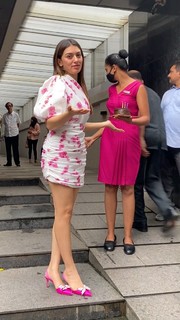 Hansika Motwani feet photo thumbnail