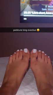 Queen Naija feet photo thumbnail