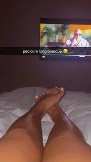 Queen Naija feet photo thumbnail