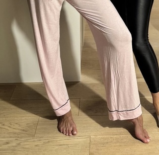 Karolina Pisarek feet photo thumbnail