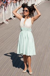 Salma Hayek feet photo thumbnail