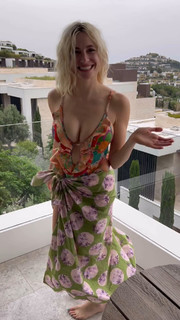 Pixie Lott feet photo thumbnail
