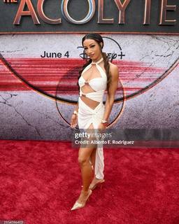 Sasha Banks feet photo thumbnail