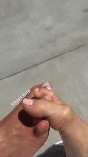 Kylie Jenner feet photo thumbnail