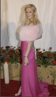 Paris Hilton feet photo thumbnail