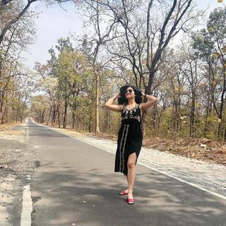 Poonam Yadav feet photo thumbnail