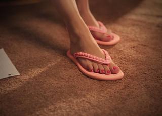 Shakira feet photo thumbnail