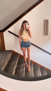 Diana Naborskaya feet photo thumbnail