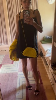 Jordana Brewster feet photo thumbnail