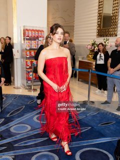 Katherine Langford feet photo 4