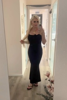 Daniela Katzenberger feet photo thumbnail