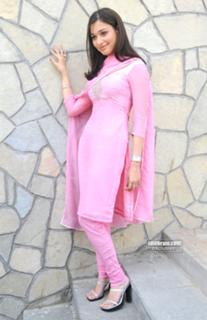 Tamannaah Bhatia feet photo thumbnail