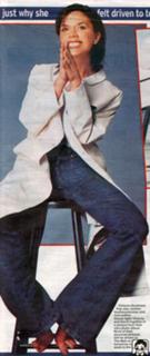 Victoria Beckham feet photo thumbnail