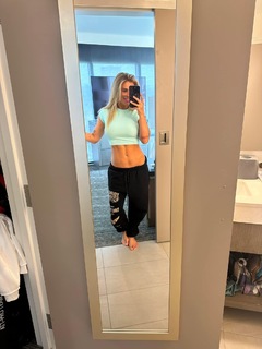 Paige VanZant feet photo thumbnail
