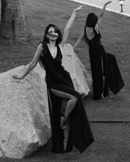 Eiza González feet photo thumbnail