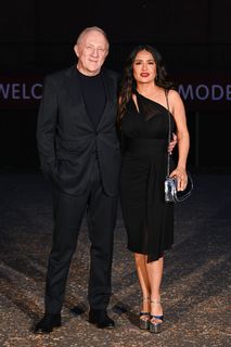 Salma Hayek feet photo thumbnail