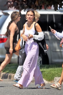 Millie Bobby Brown feet photo thumbnail