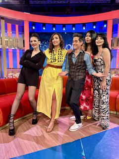 Caterina Balivo feet photo thumbnail
