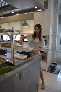 Amanda Cerny feet photo thumbnail