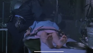 Holly Marie Combs feet photo 2