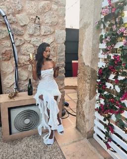 Maya Jama feet photo thumbnail