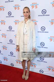 Kim Raver feet photo thumbnail