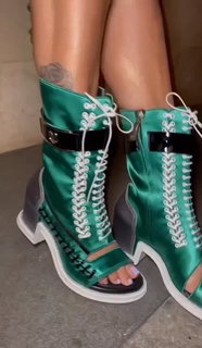 Haifa Wehbe feet photo thumbnail