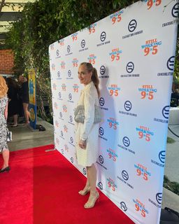 Kim Raver feet photo thumbnail