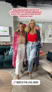Christie Brinkley feet photo thumbnail