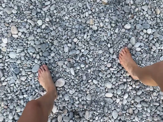 Kendall Jenner feet photo thumbnail