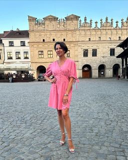 Anna Popek feet photo thumbnail