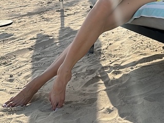 Karolina Pisarek feet photo thumbnail