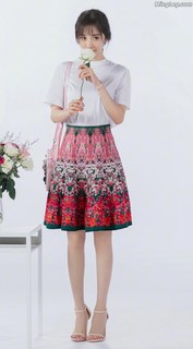 Mi Yang feet photo thumbnail