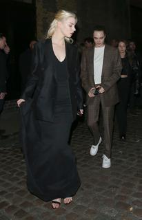 Anya Taylor-Joy feet photo thumbnail