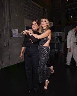 Hadise feet photo thumbnail