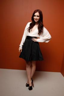 Lily Collins feet photo thumbnail