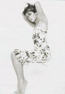 Sandra Bullock feet photo thumbnail