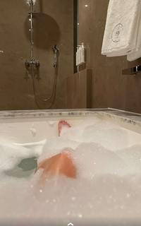 Natalie Noel Mariduena feet photo thumbnail