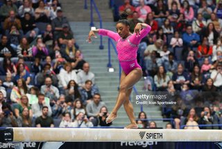 Simone Biles feet photo thumbnail