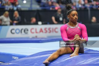 Simone Biles feet photo thumbnail