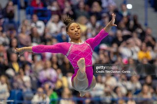 Simone Biles feet photo thumbnail