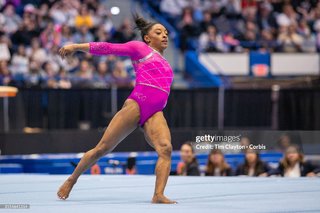 Simone Biles feet photo thumbnail