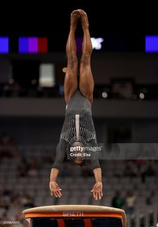 Simone Biles feet photo thumbnail