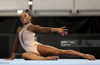 Simone Biles feet photo thumbnail