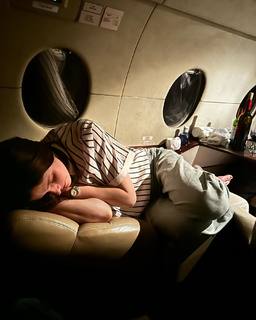 Alexandra Daddario feet photo thumbnail