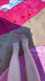 Daniela Katzenberger feet photo thumbnail