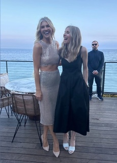 Sarah Chalke feet photo 2