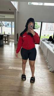 Queen Naija feet photo thumbnail