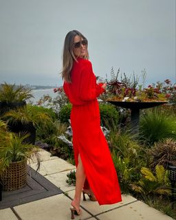 Alessandra Ambrosio feet photo thumbnail