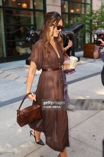 Jessica Alba feet photo thumbnail